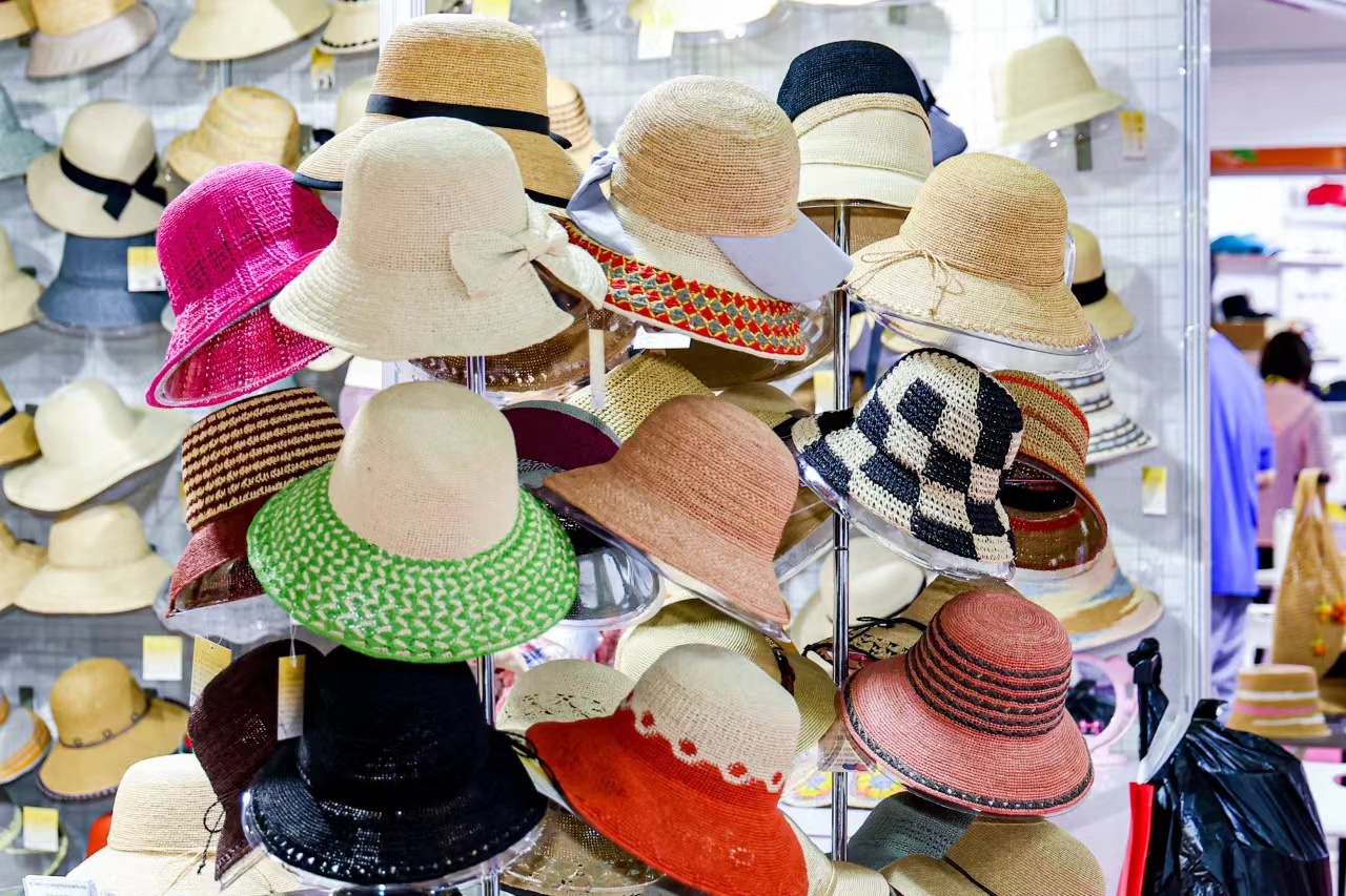 厦门纺织供应链展|从传统到数码印花帽子，这个山东小镇掌控全球30%的“头”部生意！