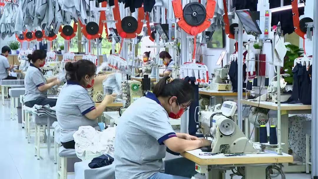 厦门纺织供应链展|服装制造企业2025年：迎接挑战，探索发展新路径